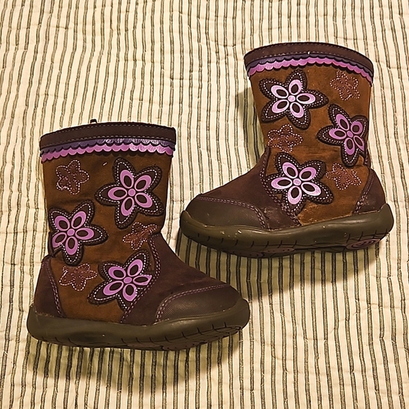 Stride Rite Other - STRIDE RITE Surprise Krisha boots sz. 5 faux leather floral baby booties